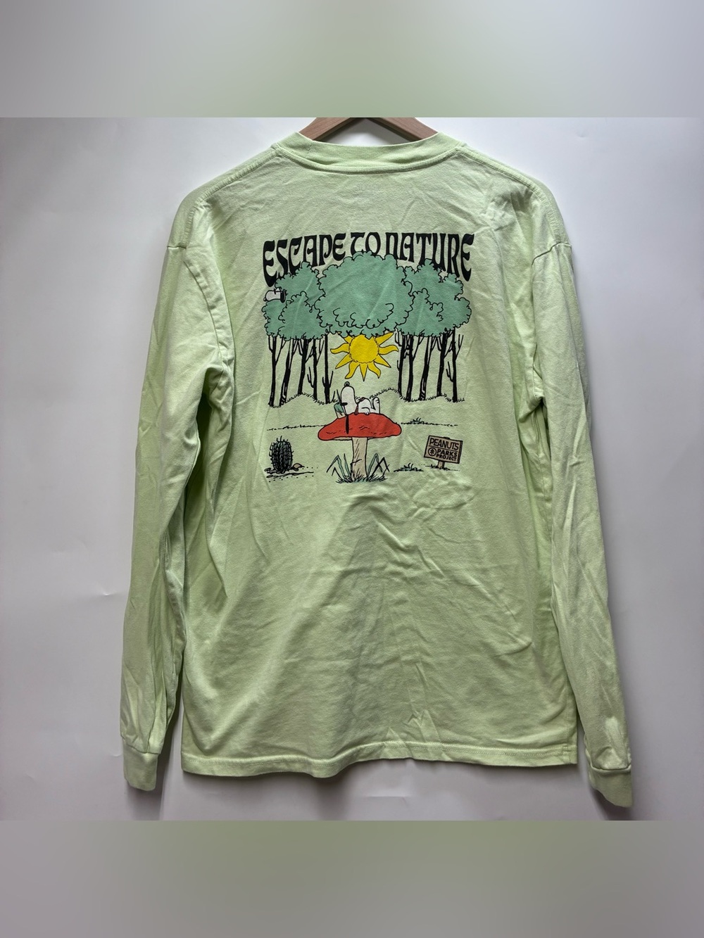 Peanuts Park Collection Snoopy Womens Large Green Long Sleeve Shirt Nature Tree
